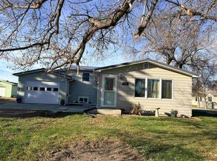 521 Berthold St NE, Berthold, ND 58718