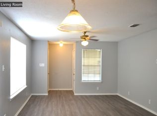 8911 Fall River Dr #8911, San Antonio, TX 78250