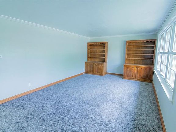4th image of 707 W Van Buren St