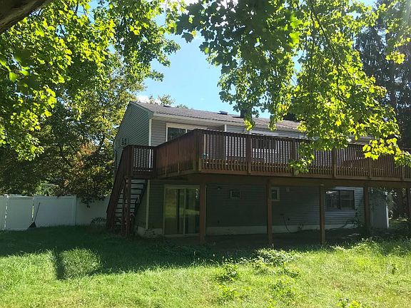 4th image of 107 W Willow St