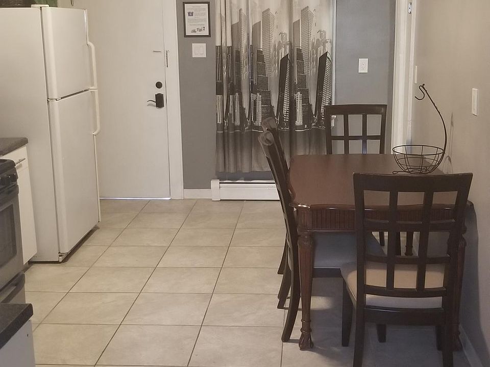 1st image of 74 Honiss St APT 2