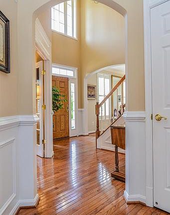 3rd image of 43045 Caledonia Ct