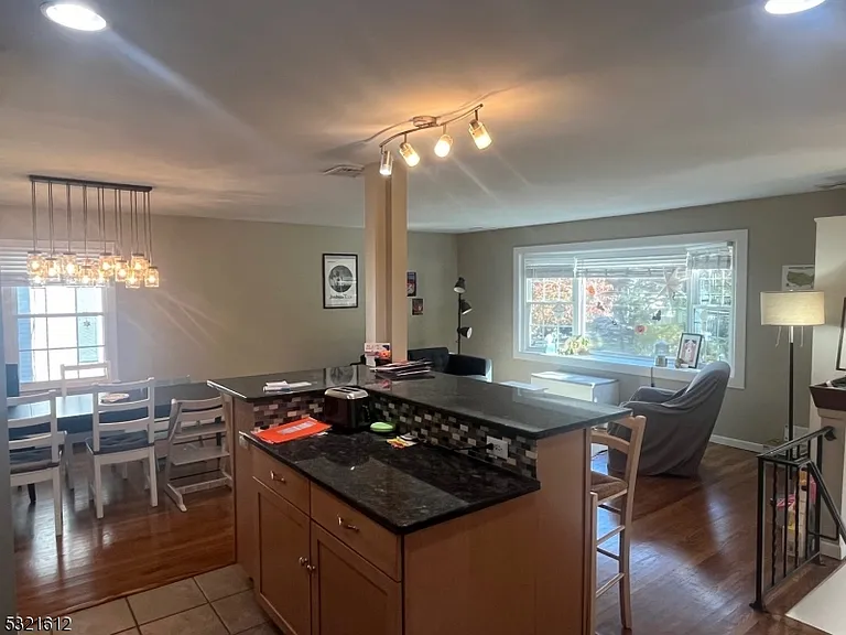 65 Wetmore Ave — Photo 15