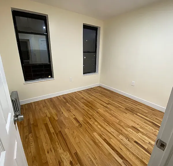 1841 Mohegan Ave #7 — Photo 3