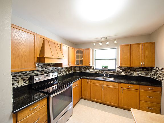 4th image of 6617 Blackwood Dr