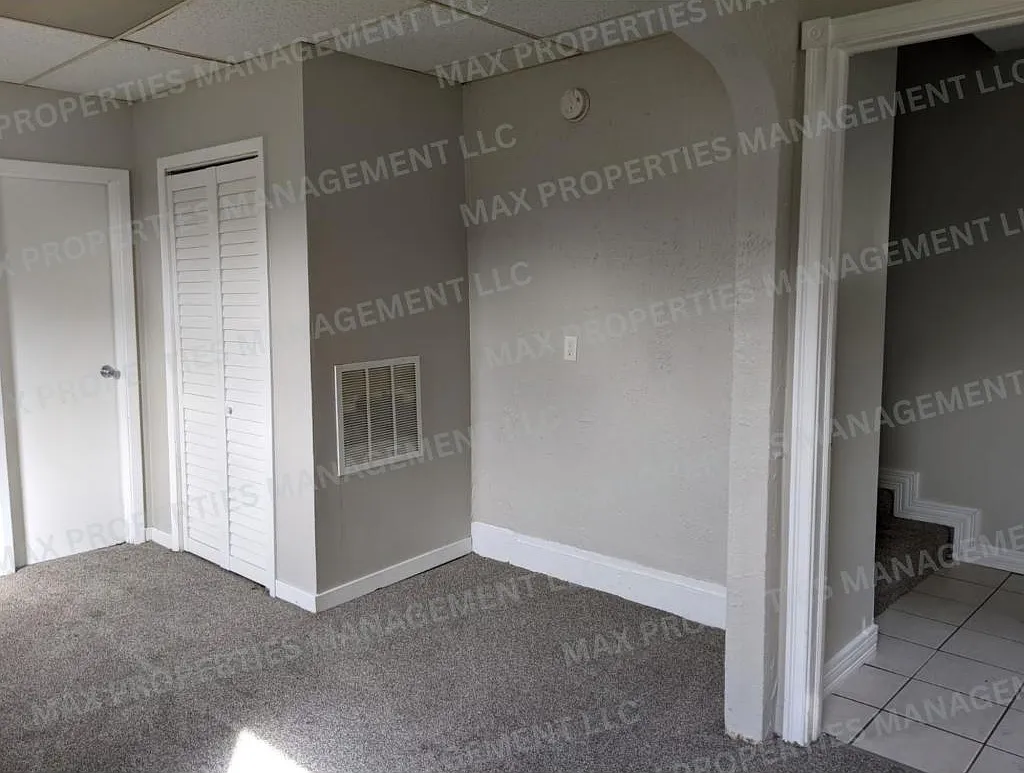 7236 Montana Ave — Photo 4