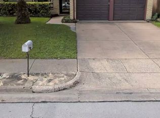 1820 E Timberview Ln, Arlington, TX 76014