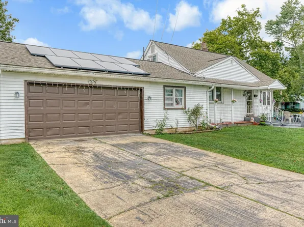 136 Johnson Ave, Runnemede, NJ 08078