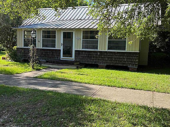 3rd image of 216 W Orange Ave