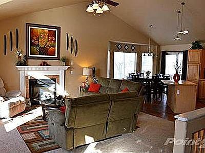 2nd image of 20633 Crabtree St