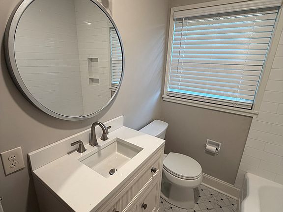 3rd image of 600 University Rdg APT 48