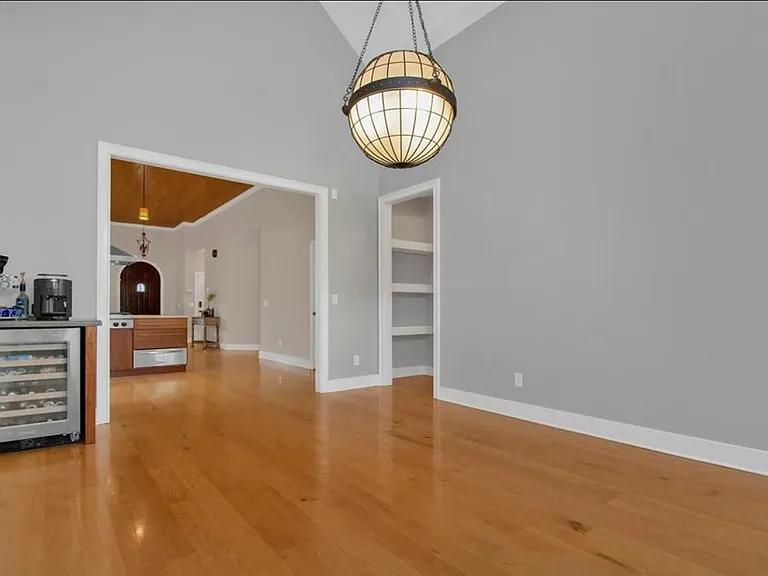 233 Saintsbury Pl — Photo 28