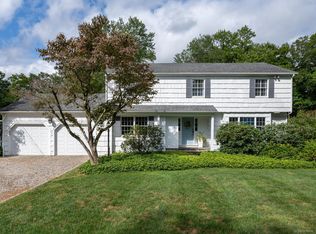 520 Hoyt St, Darien, CT 06820
