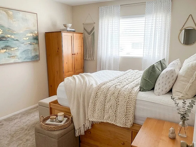 330 Tahiti St — Photo 6