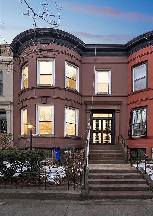 1st image of 264 Sterling St