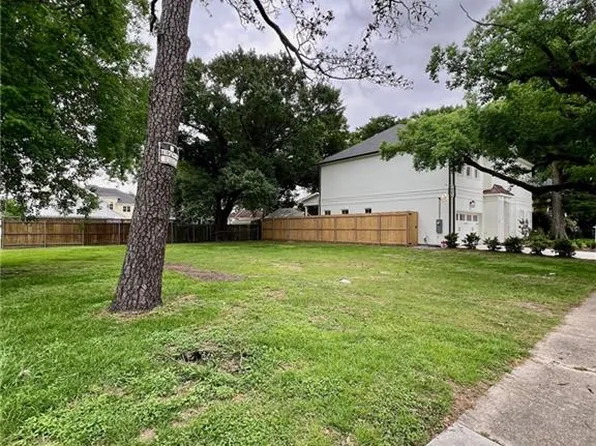 325 E William David Pkwy, Metairie, LA 70005