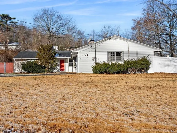 143 Winona St, Peabody, MA 01960