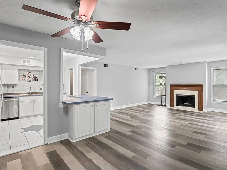 10331 Shelbyville Rd — Photo 5