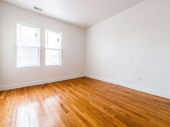 4th image of 8000 S Paulina St Unit 8012-3W