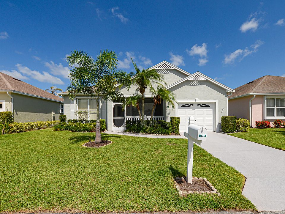 1st image of 1024 NW Tuscany Drive
