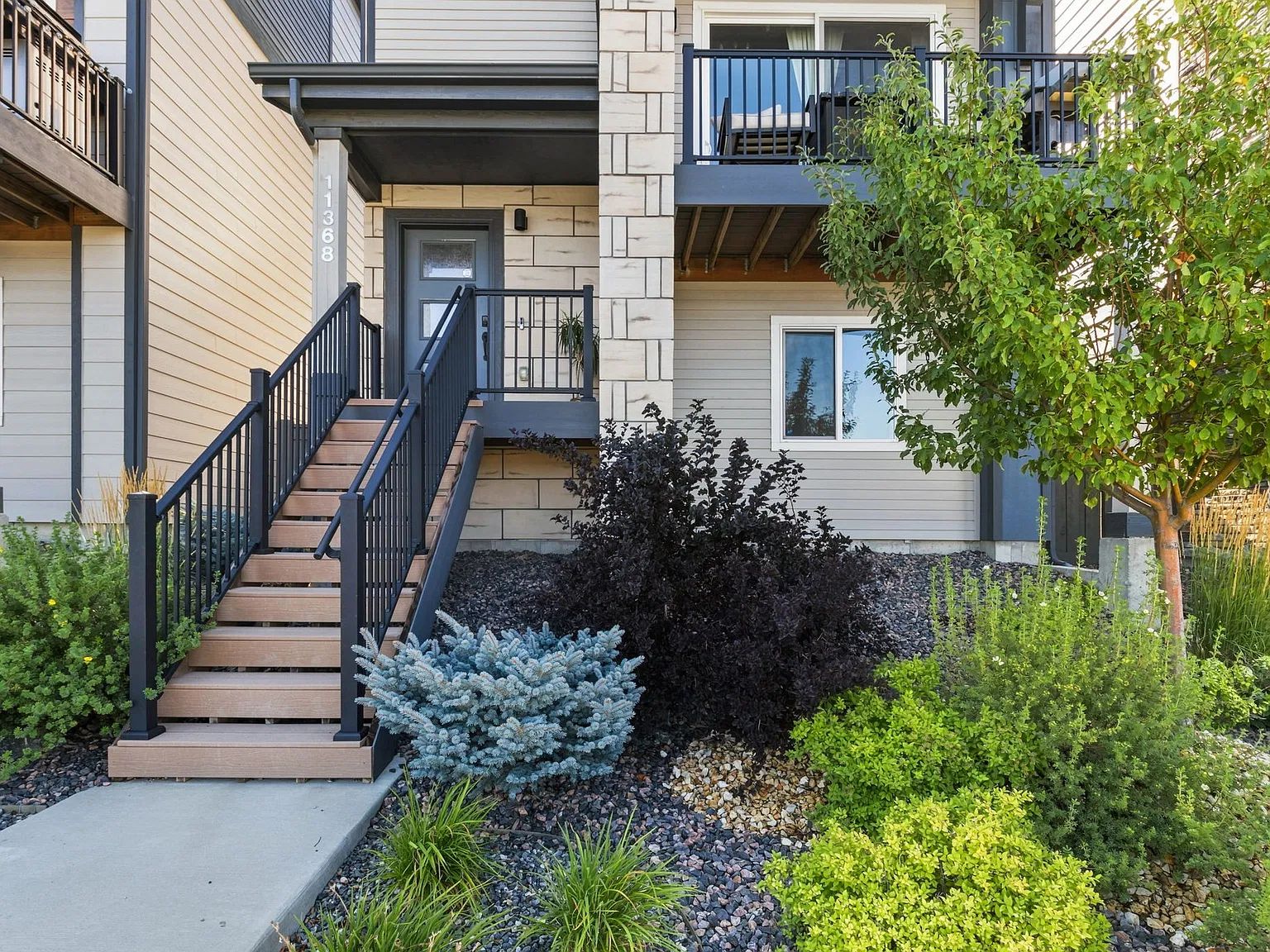 3 bed, 1851 sqft, $2,495 — Photo 3