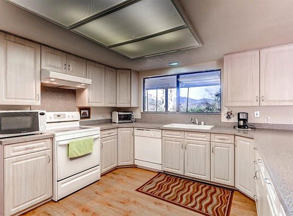 5th image of 27781 Quiet Hollow Ln