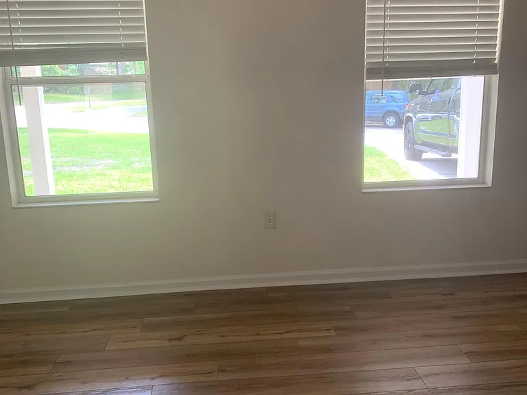 2932 NW 41st Pl — Photo 7