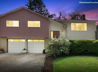 878 NW 8th Dr, Hillsboro, OR