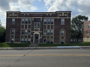 2711 Golden Valley Rd APT 10, Minneapolis, MN 55411