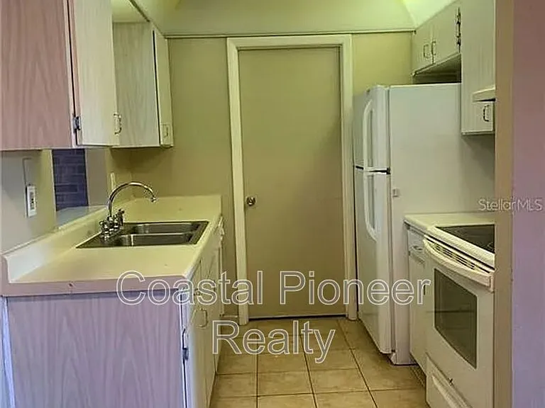 4263 Deltona Blvd — Photo 2