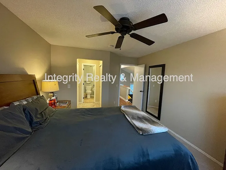 475 Chiswick Cir — Photo 31