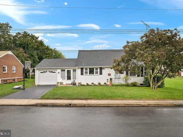46 Pennsylvania Ave, Littlestown, PA 17340