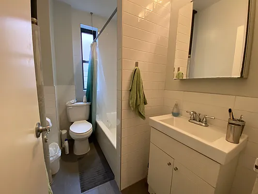 Rented by Mdays Realty | media 17