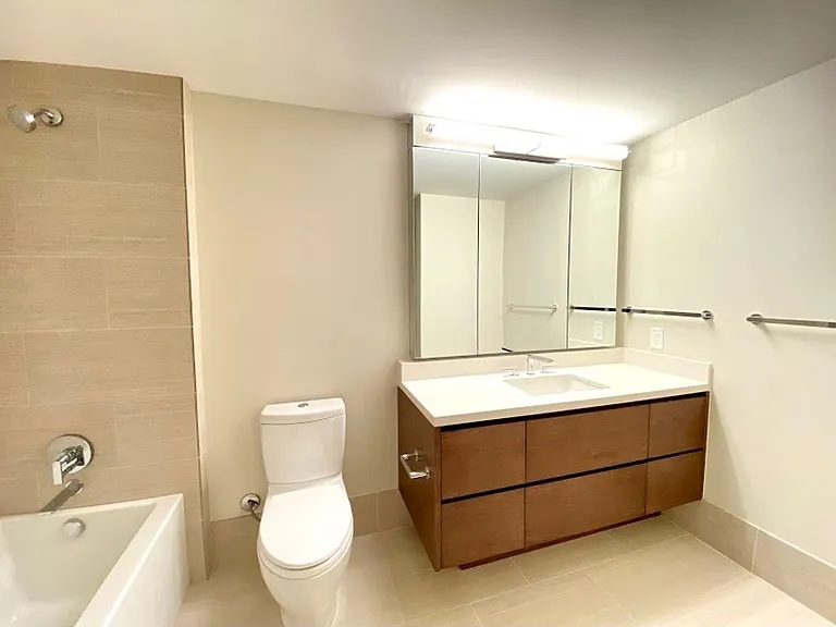 121 Stewart St #506 — Photo 7