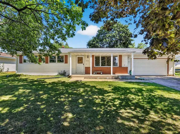 2418 Harvard Dr, Janesville, WI 53548