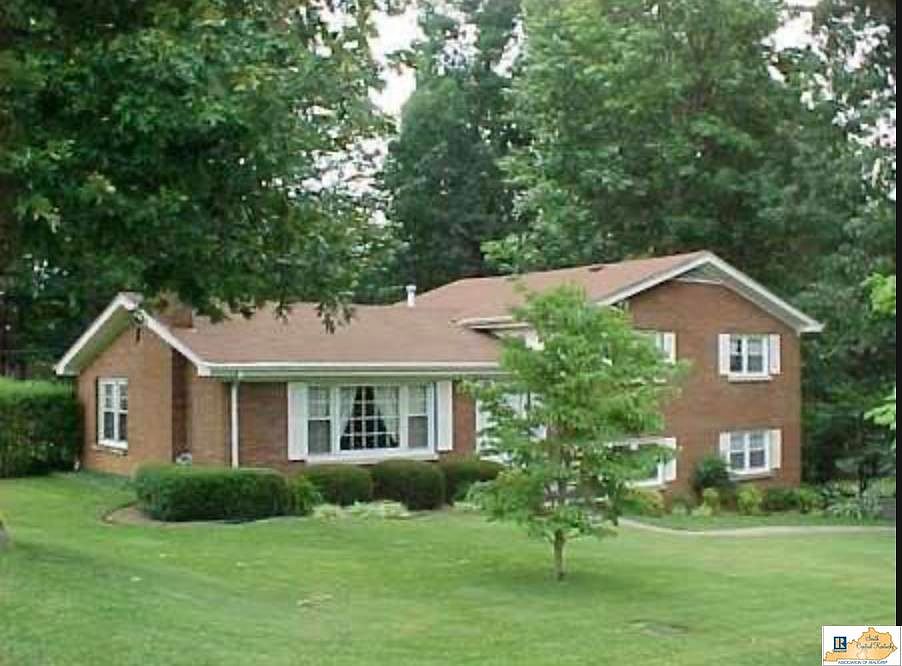 1st image of 202 Wedgewood Dr