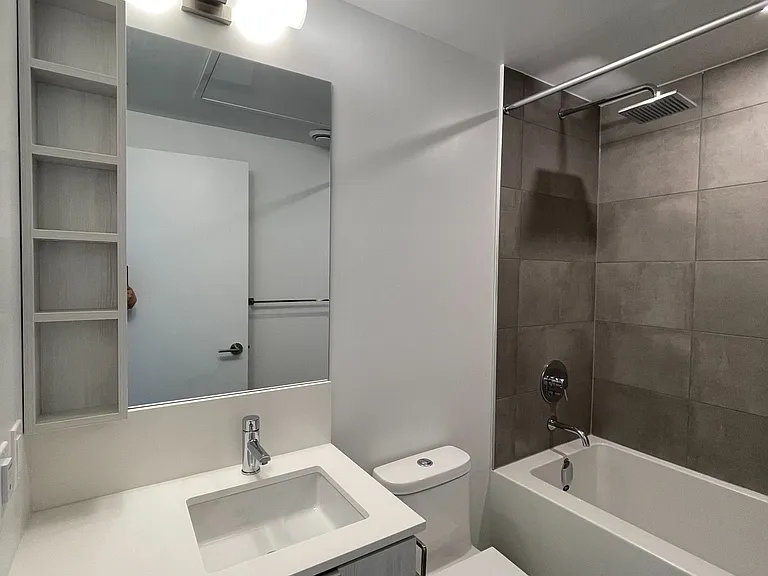 8 Wellesley St W #4107 — Photo 19