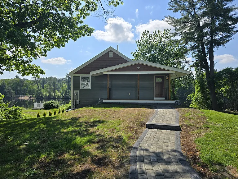 125 W Riverbank Rd — Photo 3