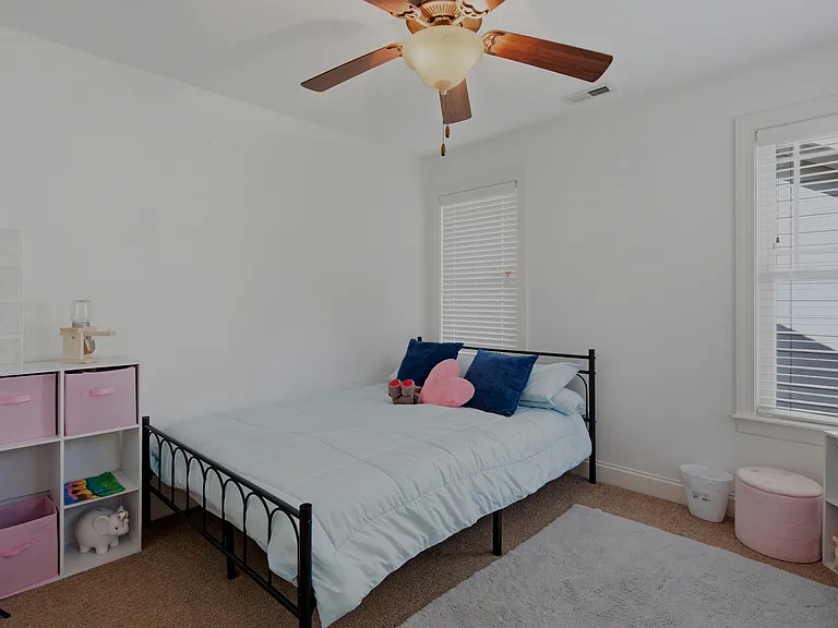 73 Falconridge Dr — Photo 27