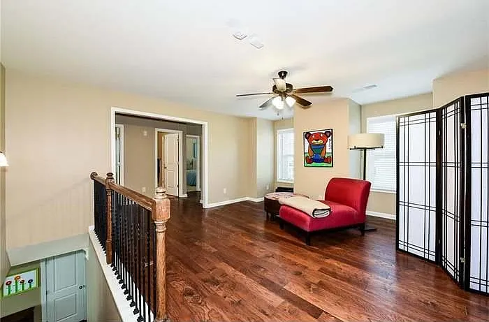 1470 Roswell Manor Cir — Photo 15