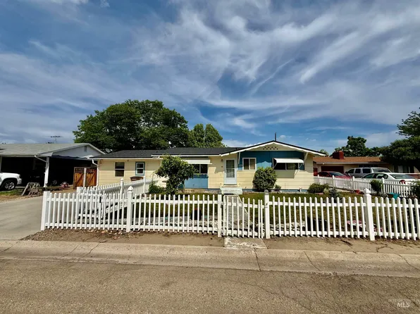 1325 Vista Dr, Emmett, ID 83617