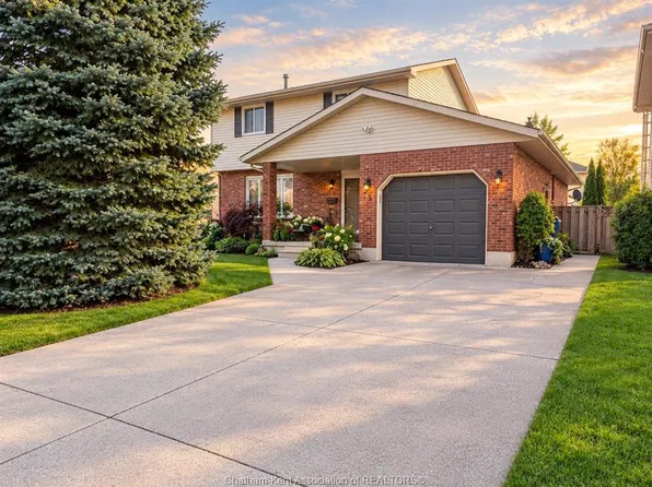 73 Valley Rd, Chatham Kent, ON N7L 5G2