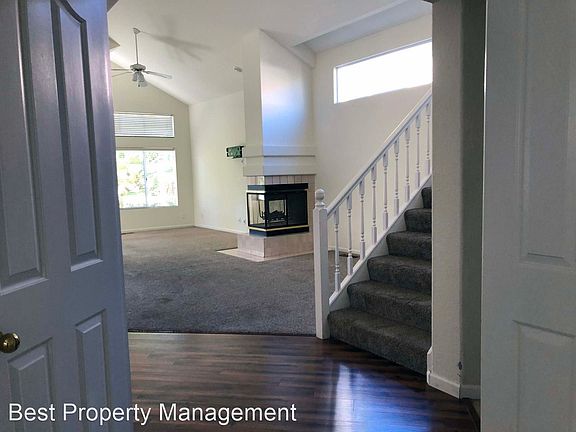 3rd image of 1826 Cherry Hills Dr