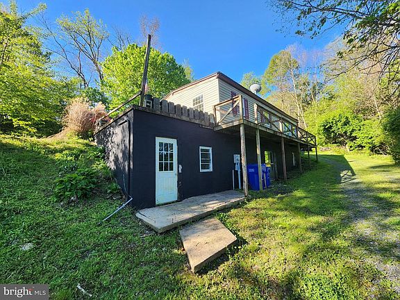 2nd image of 3059 Back Run Rd