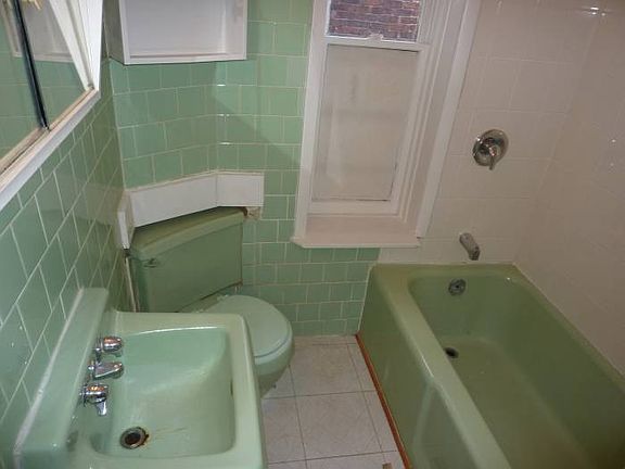 2nd Floor Bath