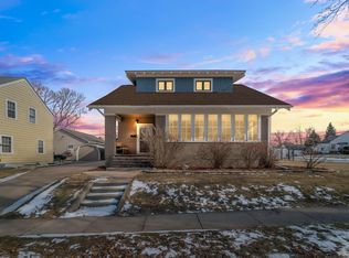 705 7th St, Nevada, IA 50201