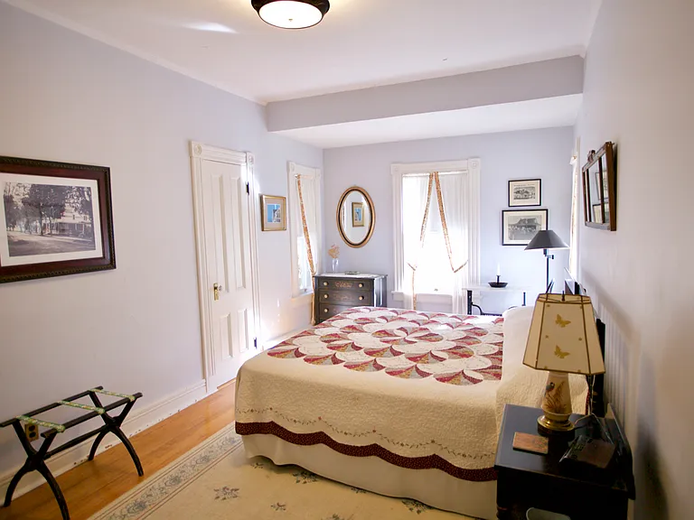 18 Clinton Ave — Photo 18