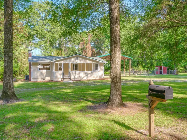 66 Sam Smith Cir, Crawfordville, FL 32327