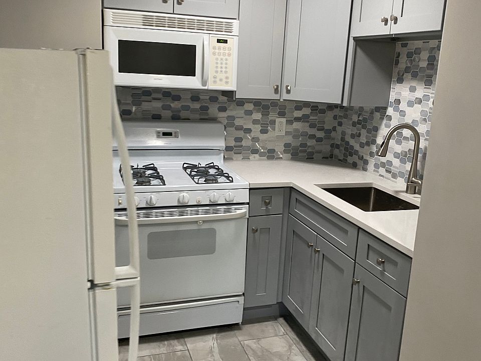 1st image of 635 Willow Way #A