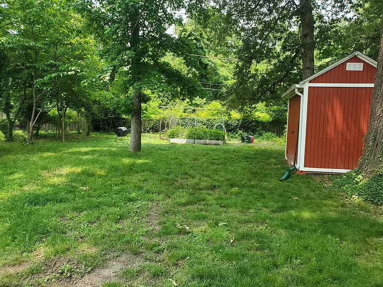 2818 Crest Ave — Photo 14